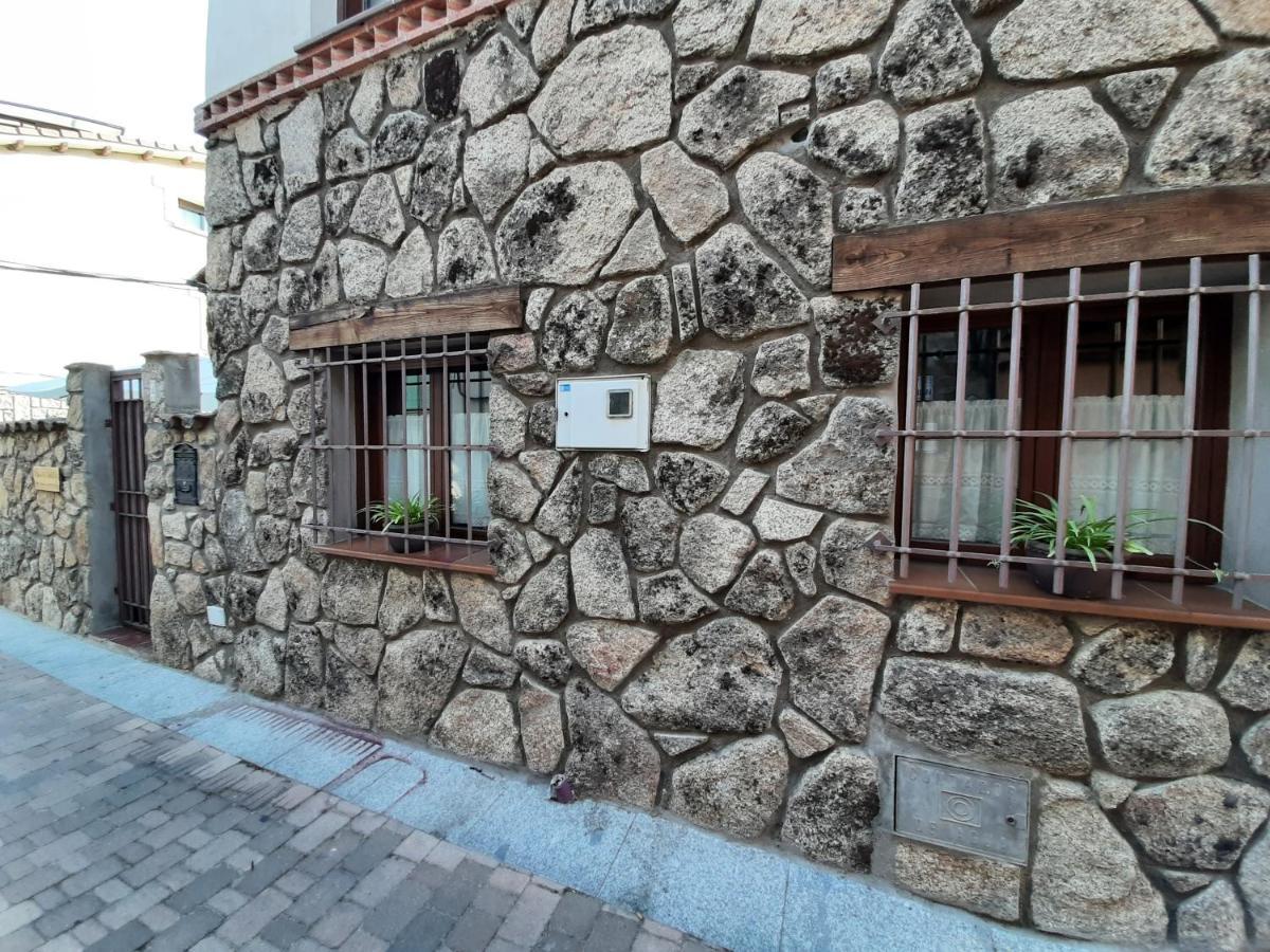 Casa Con Patio Y Chimenea En Piedralaves Villa Luaran gambar